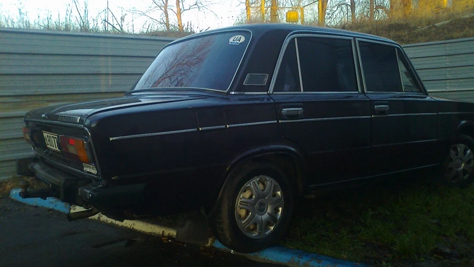 Lada 2103 4
