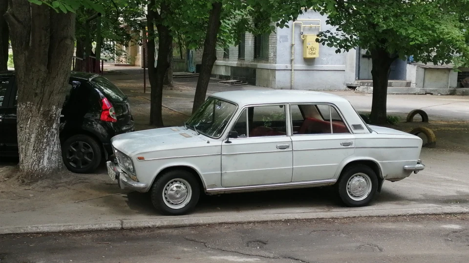 Lada 2103 2