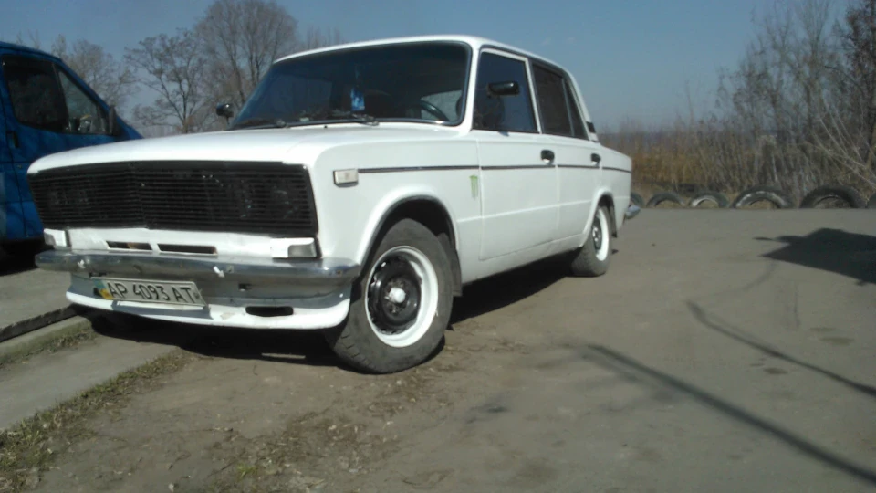Lada 2103 4