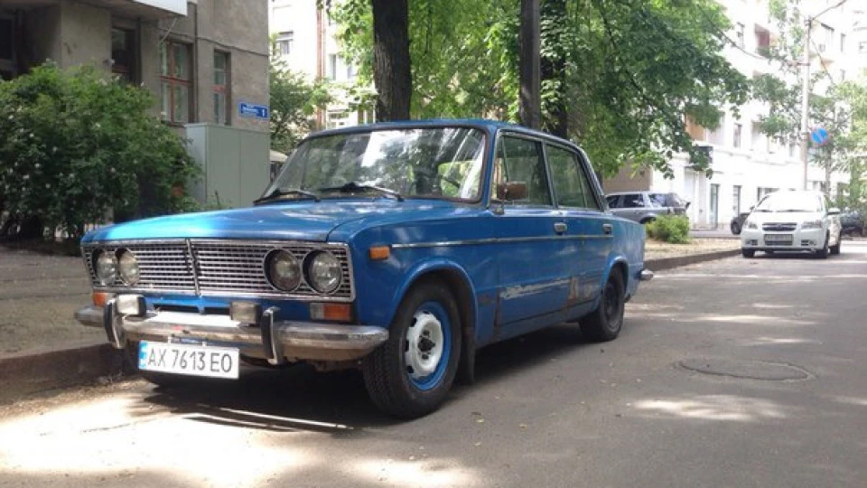 Lada 2103 4