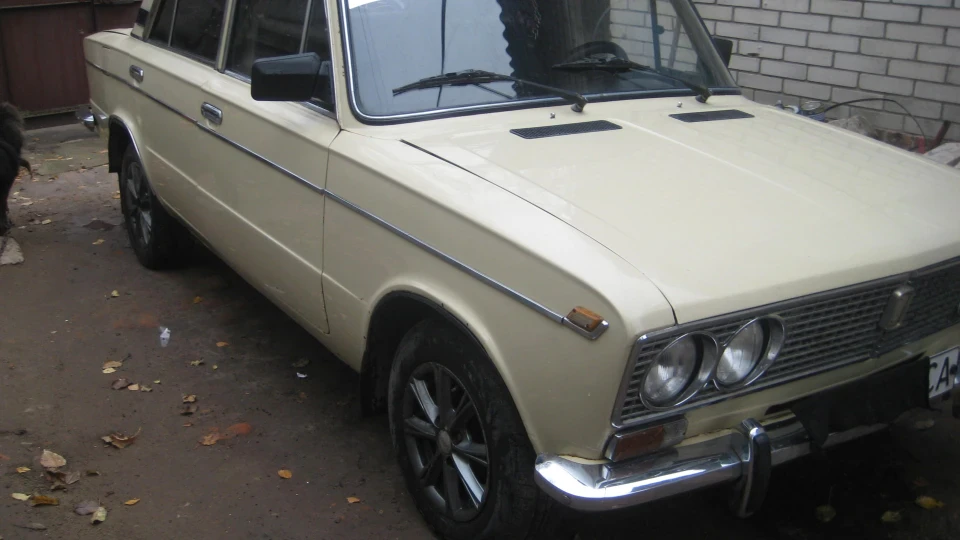 Lada 2103 2