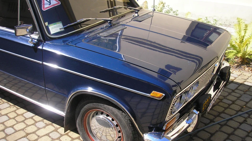 Lada 2103 5