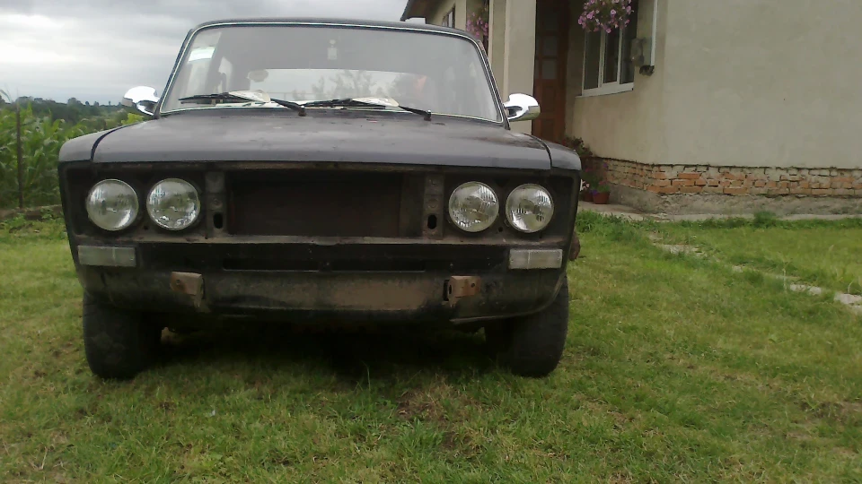 Lada 2103 4