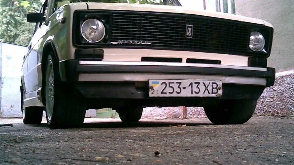 Lada 2103 4