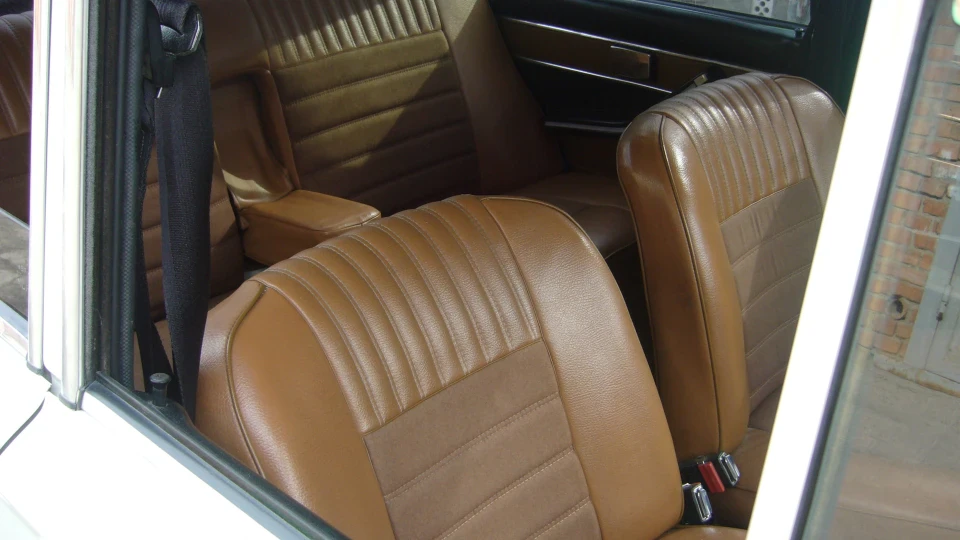 Lada 2103 1.5S 4