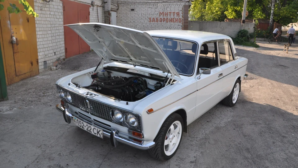 Lada 2103 16v 2