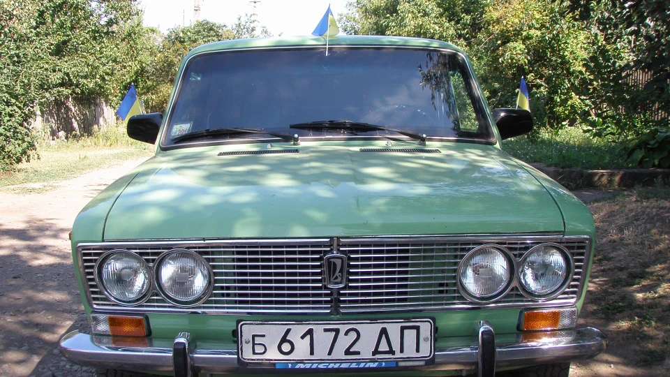 Lada 2103 30 років в одній родині 2