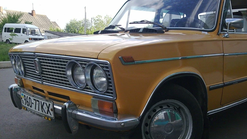 Lada 2103 76' 4