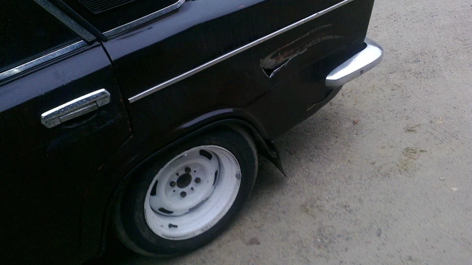 Lada 2103 88 4