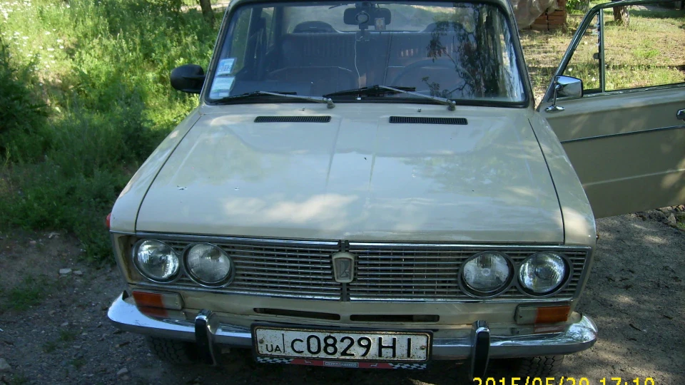 Lada 2103 бабуся 2