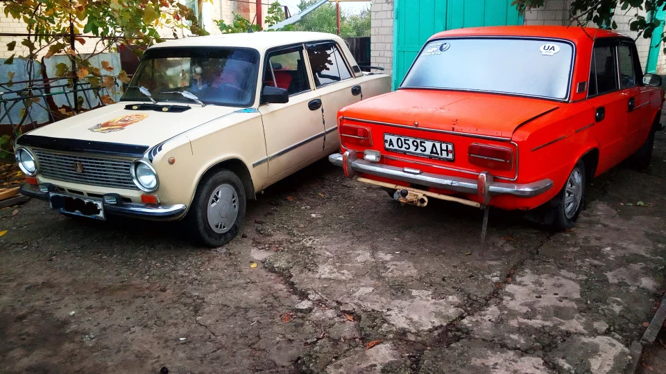 Lada 2103 Бамблбі 4