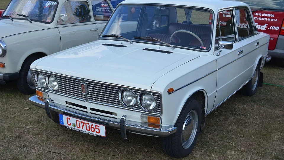 Lada 2103 Білий Дим