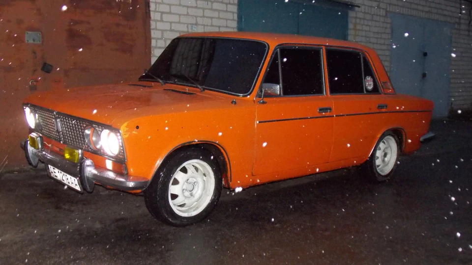 Lada 2103 CARROT 4