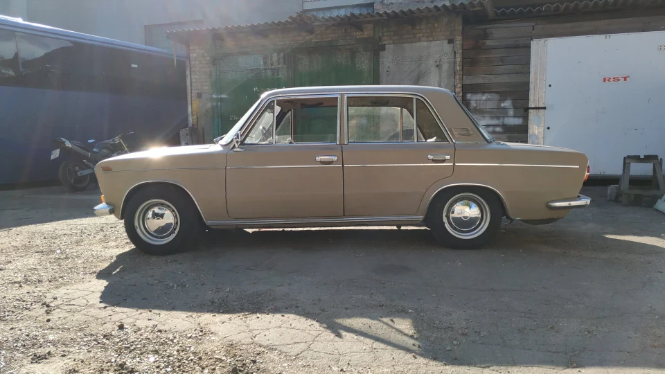 Lada 2103 Кольори капучіно 2