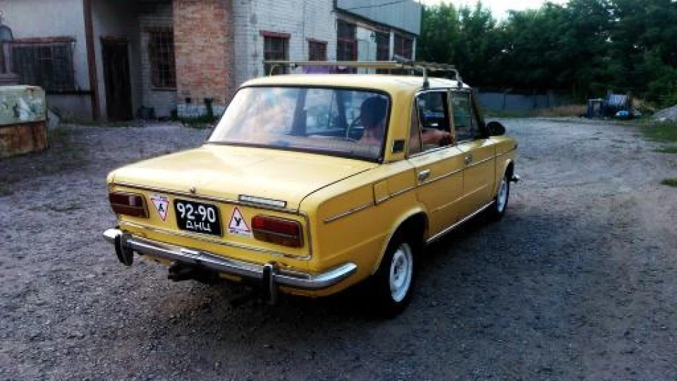 Lada 2103 hipster 3