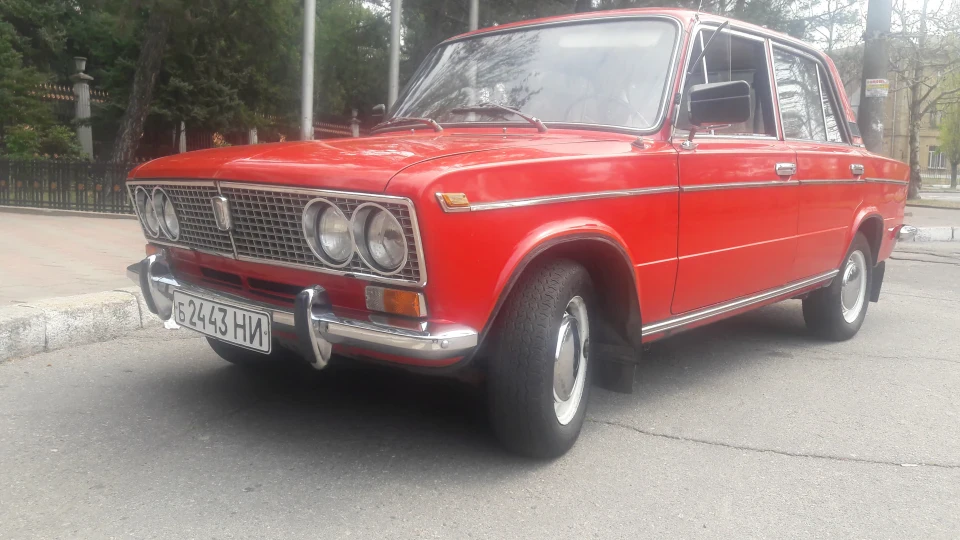 Lada 2103 Яскрава 3