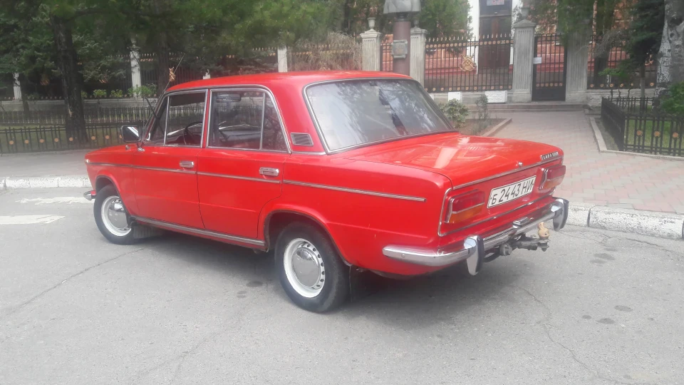 Lada 2103 Яскрава 4