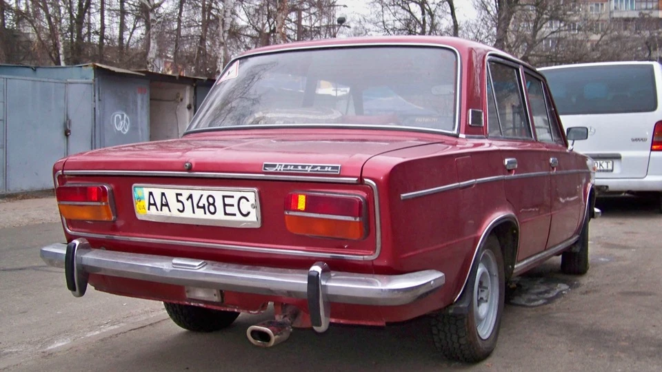 Lada 2103 Lampone 2