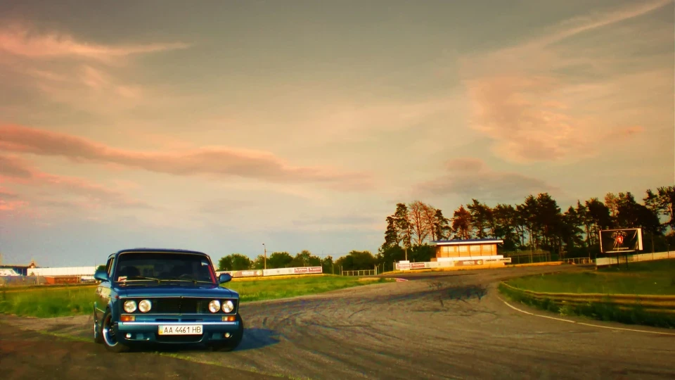 Lada 2103 Legend 4