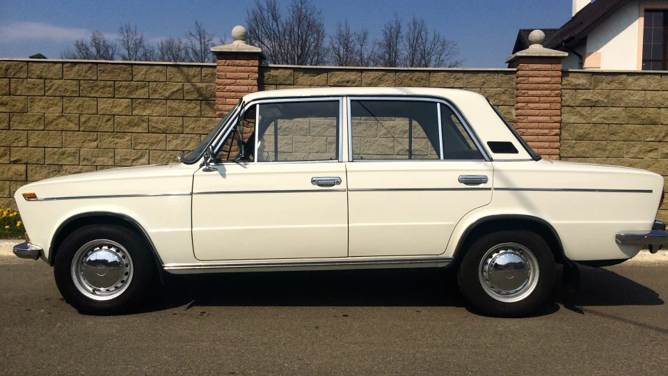 Lada 2103 Люкс ☭ 3