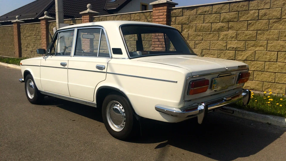 Lada 2103 Люкс ☭ 4