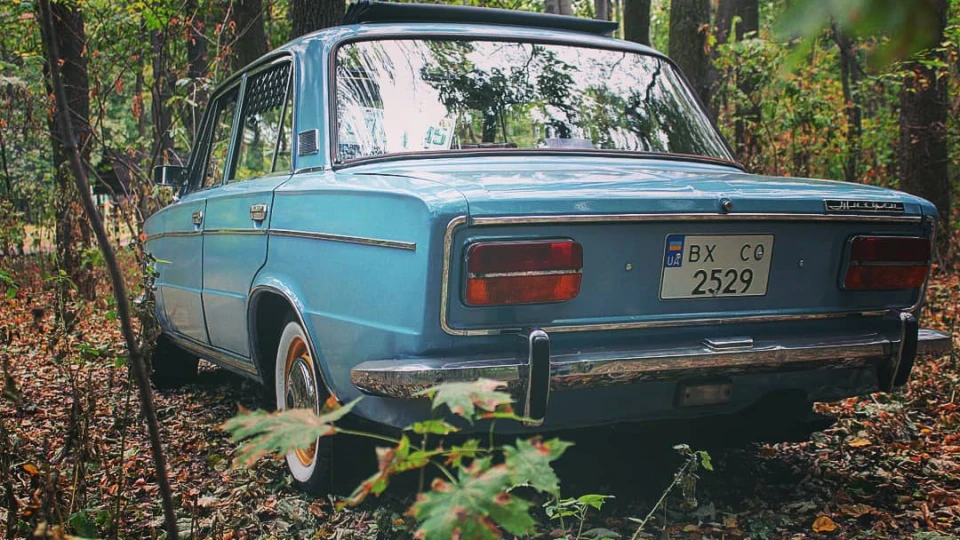 Lada 2103 4