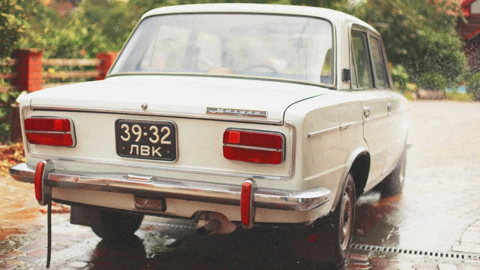 Lada 2103 Молода 2