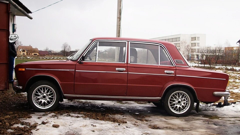 Lada 2103 нам 35 =) 2