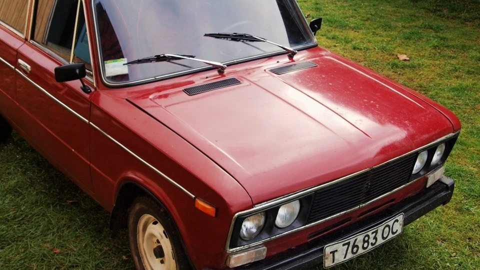 Lada 2103 нам 35 =) 3