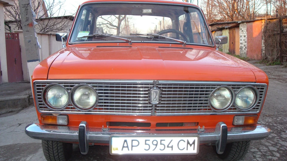 Lada 2103 Помаранча 4