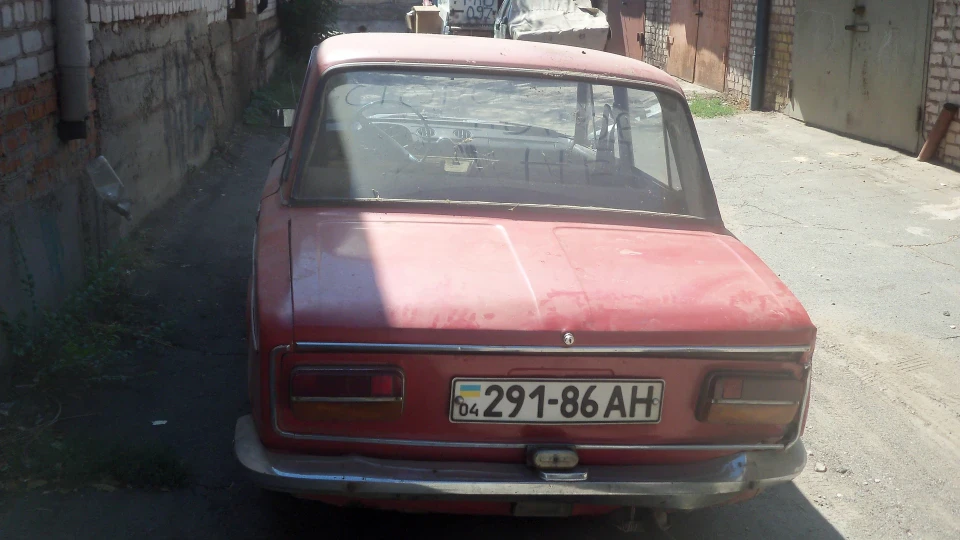 Lada 2103 Red Christina 3