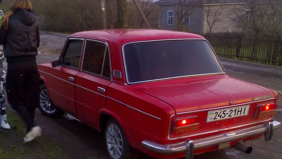 Lada 2103 рубін у карбоні 2