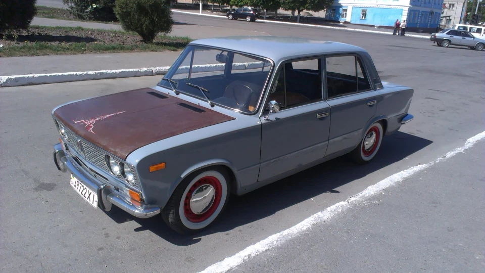 Lada 2103 Silver 4