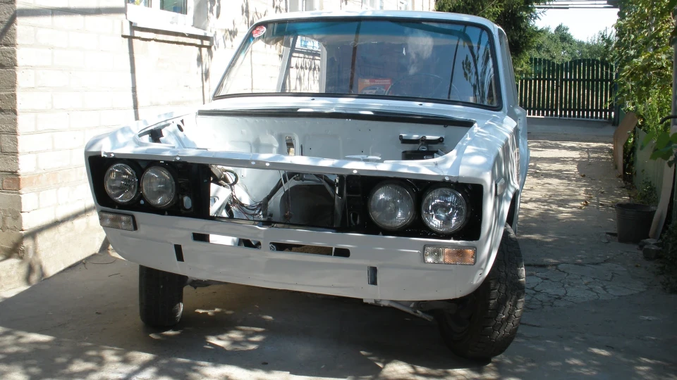Lada 2103 Снігово біла 2
