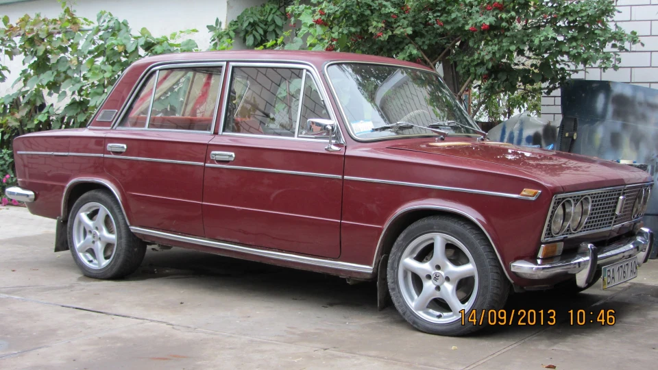 Lada 2103 Стигла вишня 2