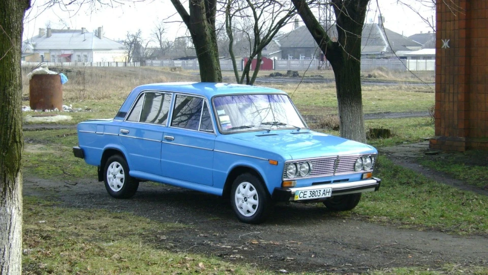 Lada 2103 Трьох)... 4