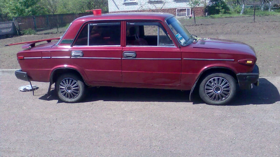 Lada 2103 Тріумф 4