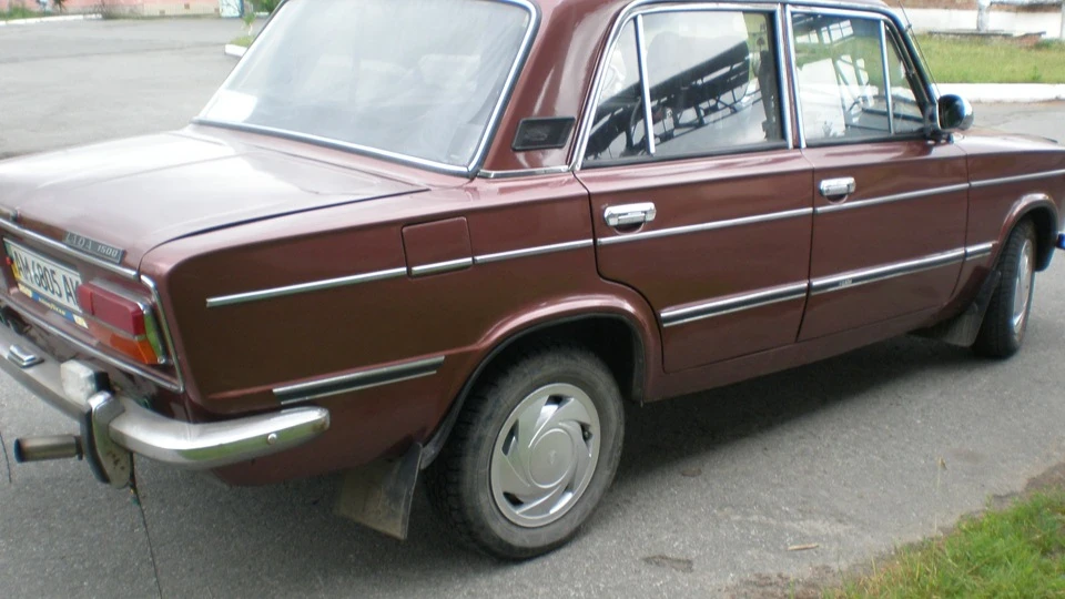 Lada 2103 жига 2103 4