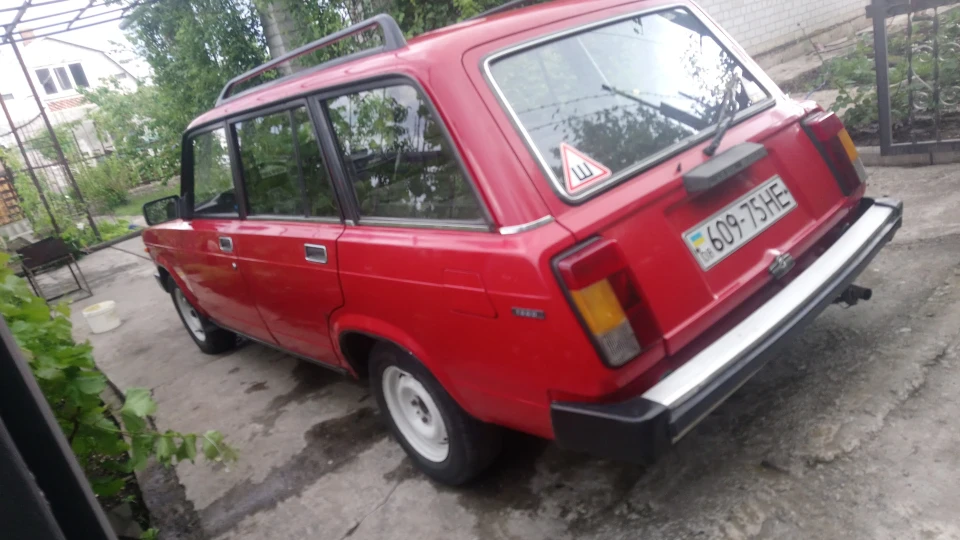 Lada 2104 2