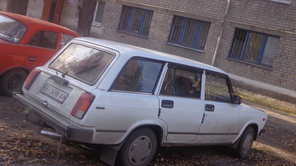 Lada 2104 4