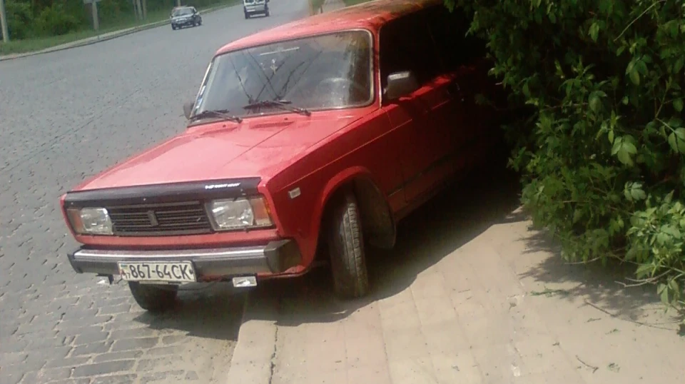 Lada 2104 2