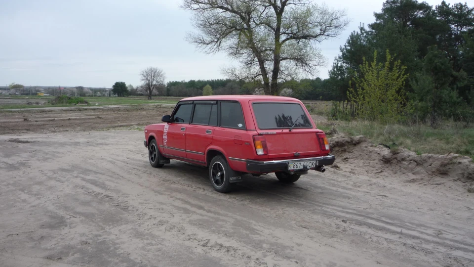 Lada 2104 4
