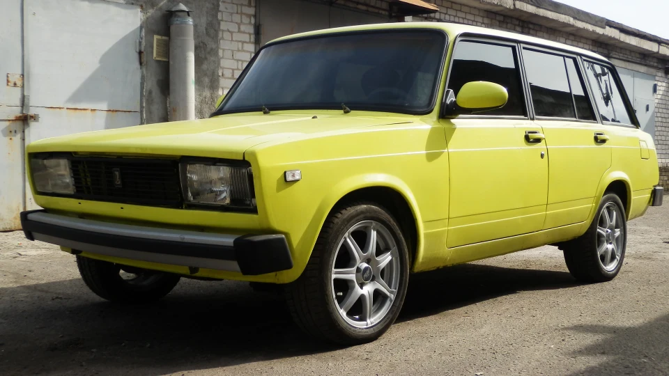 Lada 2104 2