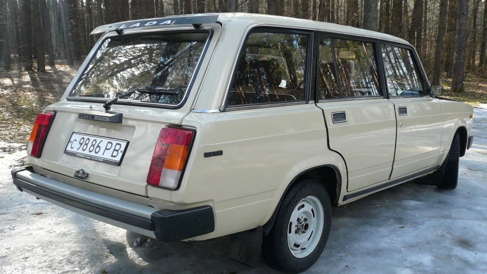 Lada 2104 3