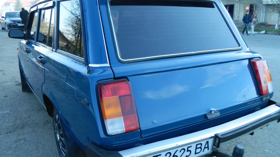 Lada 2104 2