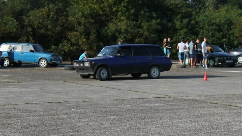 Lada 2104 4