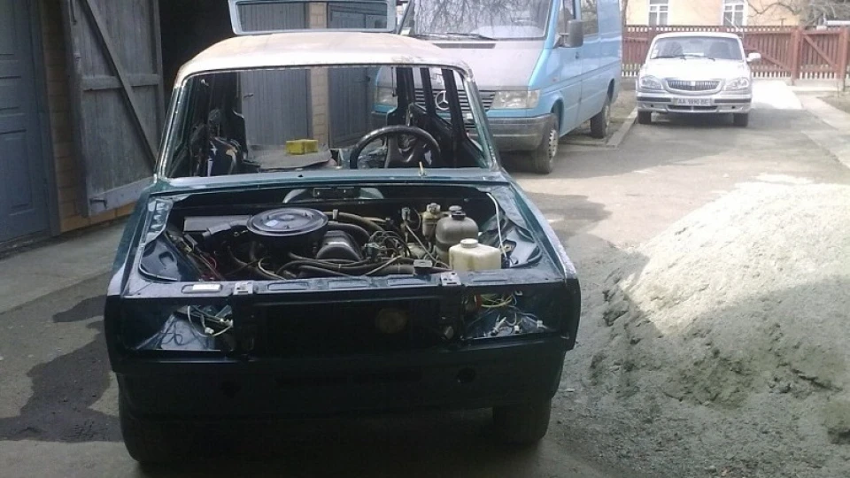 Lada 2104 2