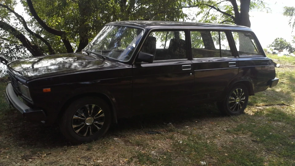 Lada 2104 4