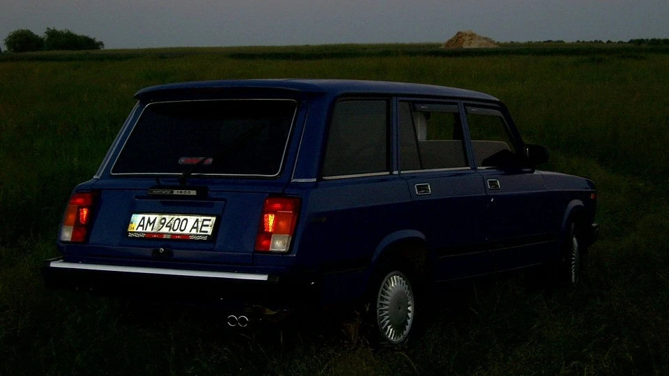 Lada 2104 4