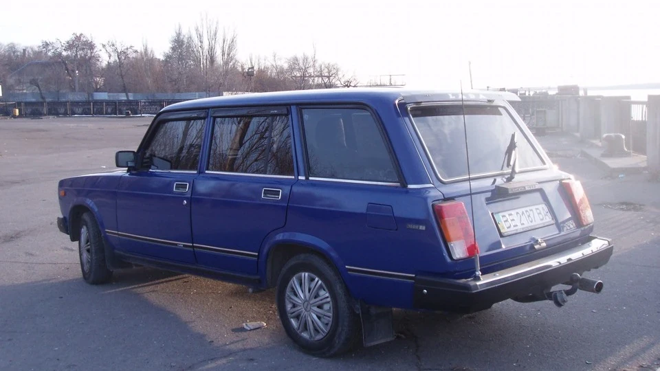 Lada 2104 4